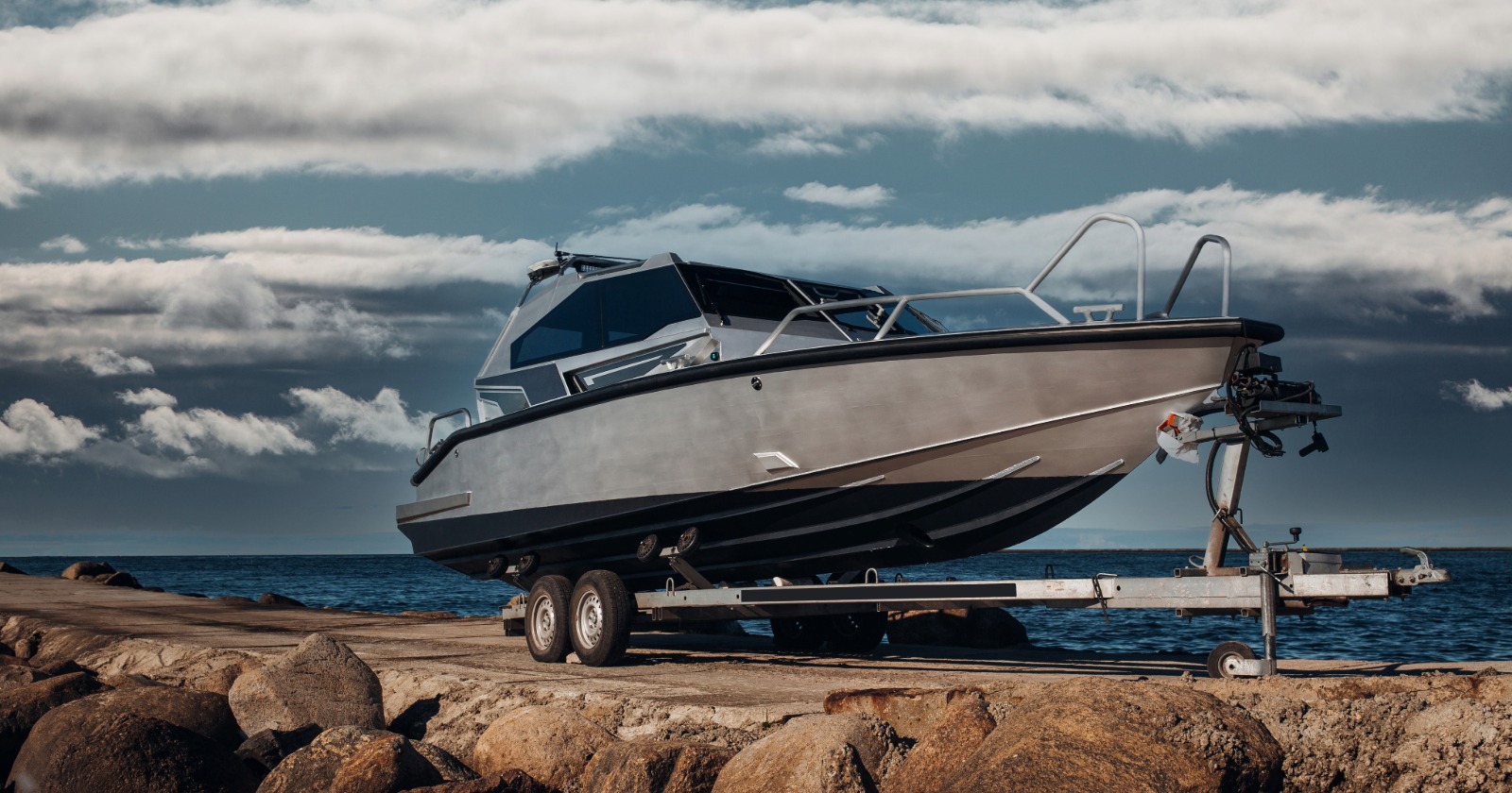 How to Sell a Boat Trailer (With or Without the Boat)