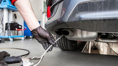 Emissions and smog tests when you sell a car: who is responsible